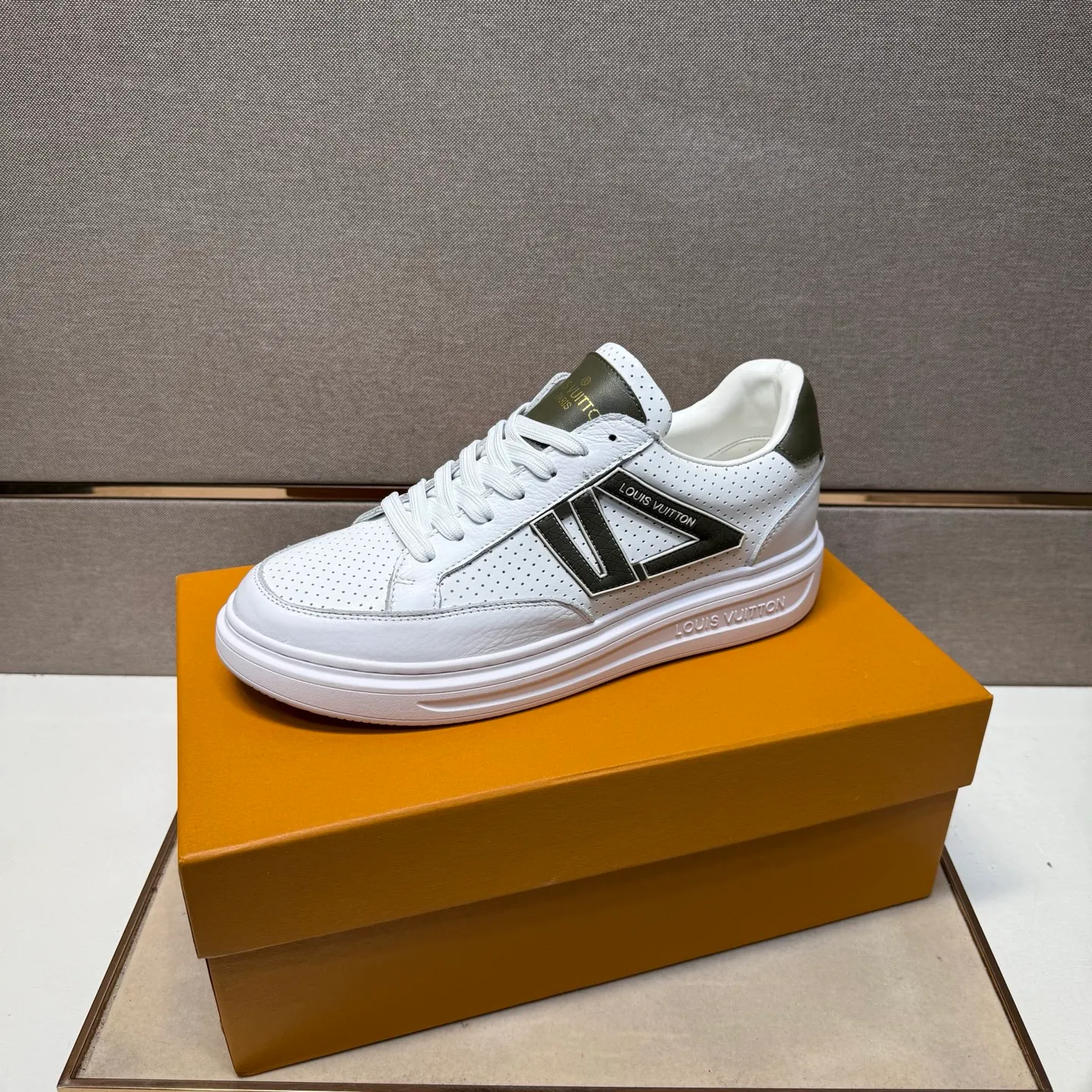 ⬛️Men's shoes 💰p420 [LV～] Men's casual shoes 2025z cabinet sales simultaneously 🔶Size: 38-44 #️⃣ 🔷6 colors🔜The upper is made of multi-material splicing ➕Genuine leather lining, comfortable and breathable, sole: original comfortable and wear-resistant outsole, ⚠️Real thing📱Photographed🎬The real thing is better📢📢📢